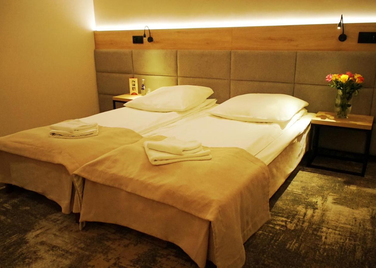 Hotel Relax Kęty Eksteriør bilde