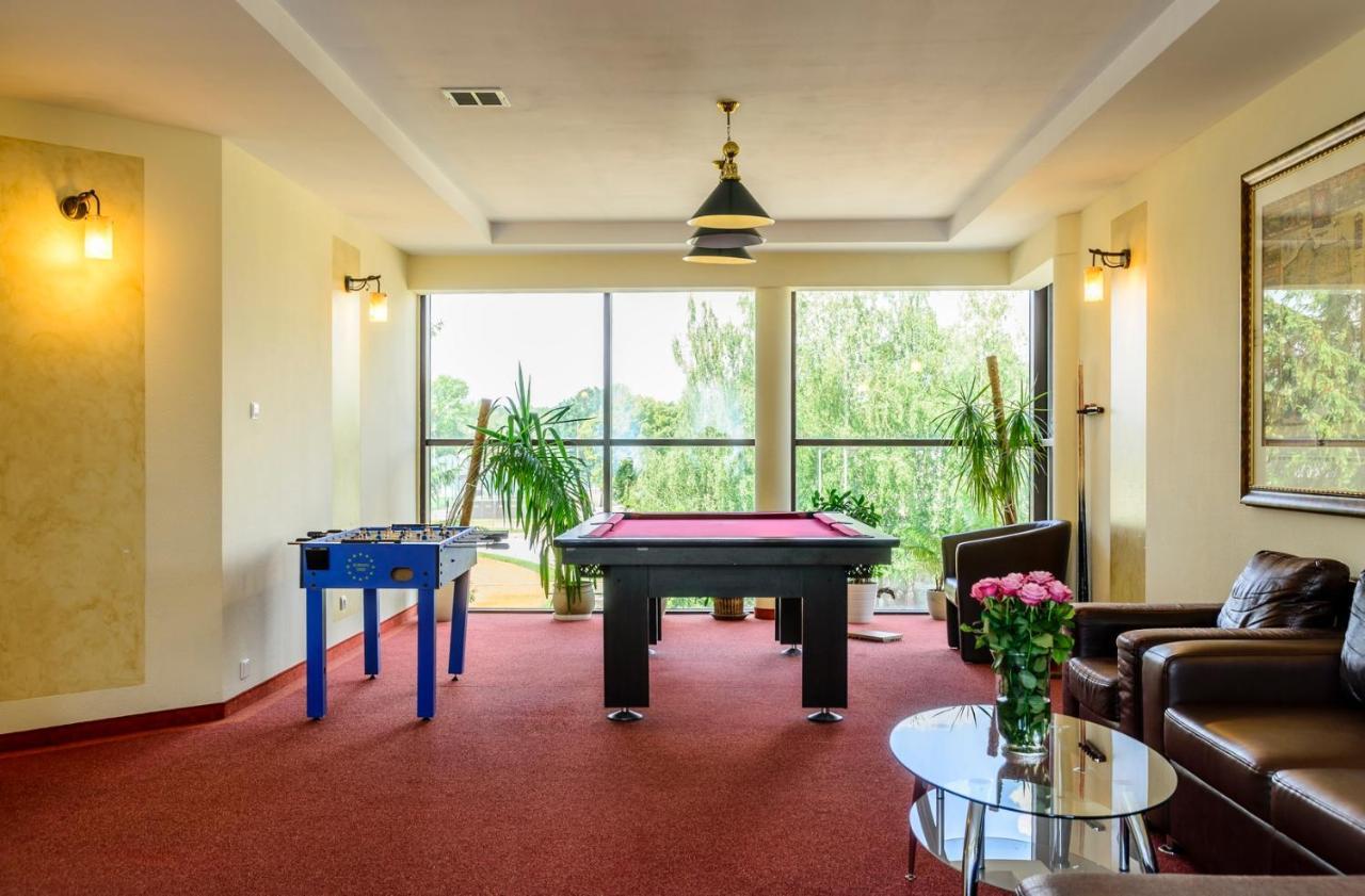 Hotel Relax Kęty Eksteriør bilde