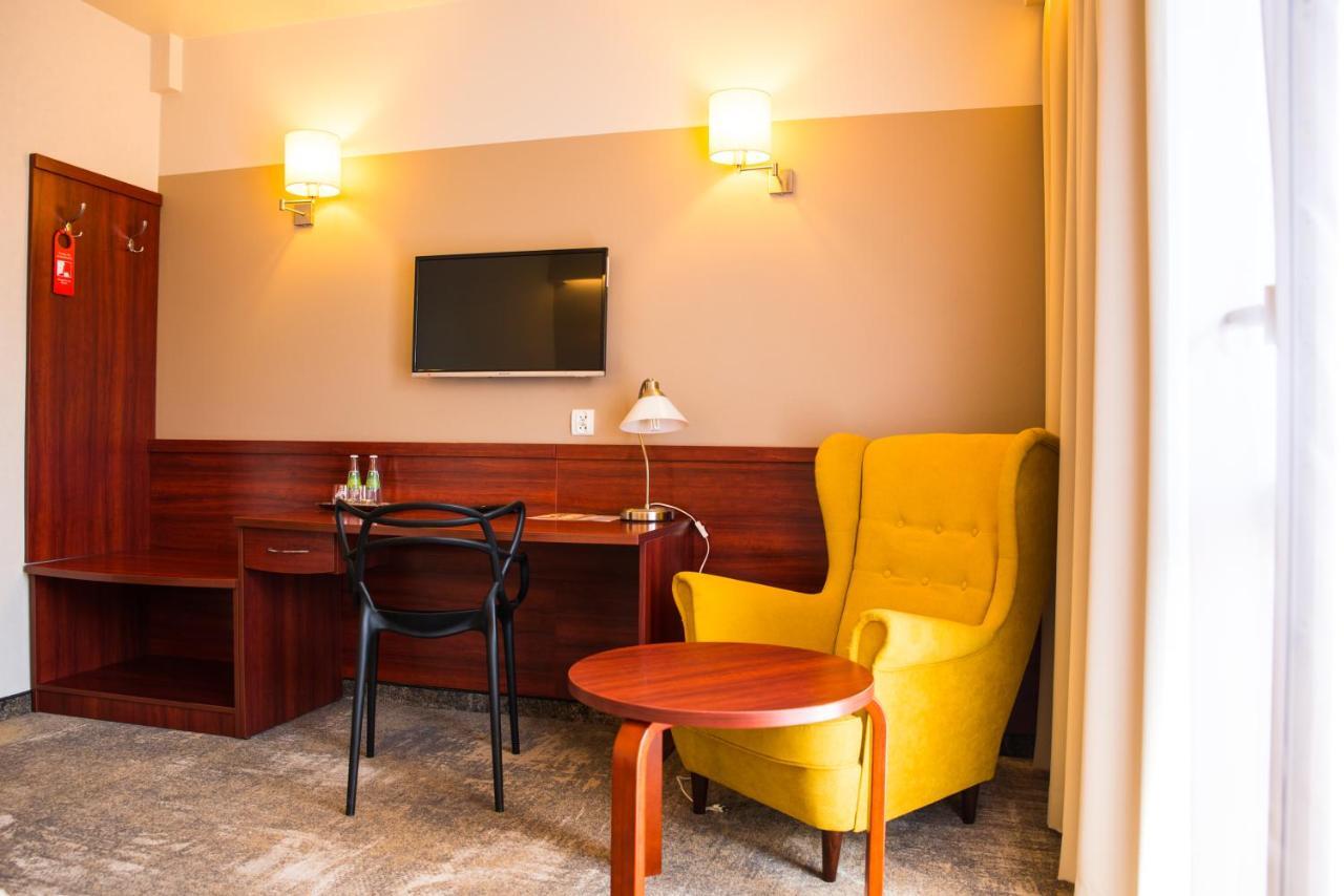 Hotel Relax Kęty Eksteriør bilde